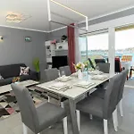 Apartment Amazing In Seget Donji Trogir