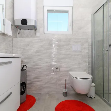 2 Bedroom Amazing In Seget Donji 公寓 特罗吉尔