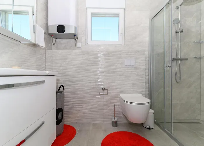 Awesome In Seget Donji Apartment Trogir